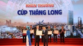 BRG Group received the 2022 Thang Long Cup honoring its contributions to the development of the Capital