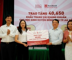 Tập đoàn BRG tặng hơn 74.000 khẩu trang vải kháng khuẩn cho học sinh Hà Nội