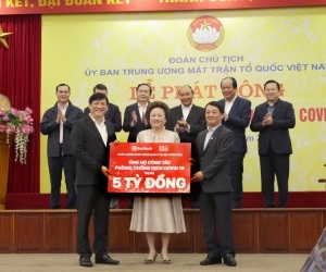BRG GROUP & SEABANK DONATES VND5 BILLION TO NATIONWIDE FIGHT COVID CAMPAIGN