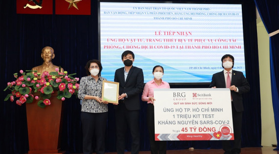 TẬP ĐOÀN BRG VÀ NGÂN HÀNG SEABANK ỦNG HỘ 1 TRIỆU KIT TEST KHÁNG NGUYÊN SARS-COV-2 TRỊ GIÁ 45 TỶ ĐỒNG CHO THÀNH PHỐ HỒ CHÍ MINH